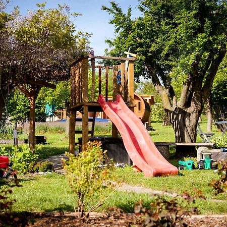 Menta Porta Apartamento Zengővárkony Exterior foto